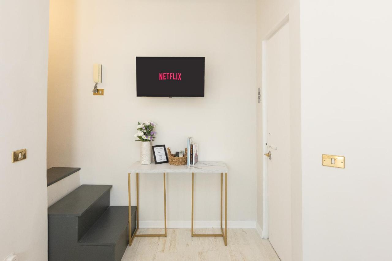 Tiny Studio Piazza Del Popolo Hotel Rome Exterior photo